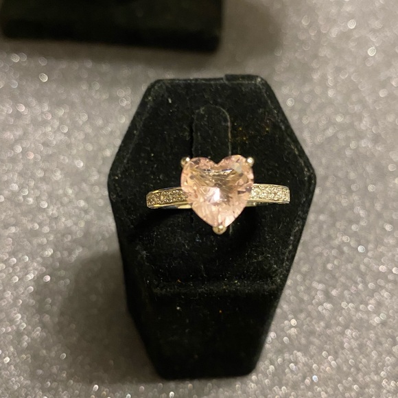 RING SiZE 10 - Picture 2 of 6